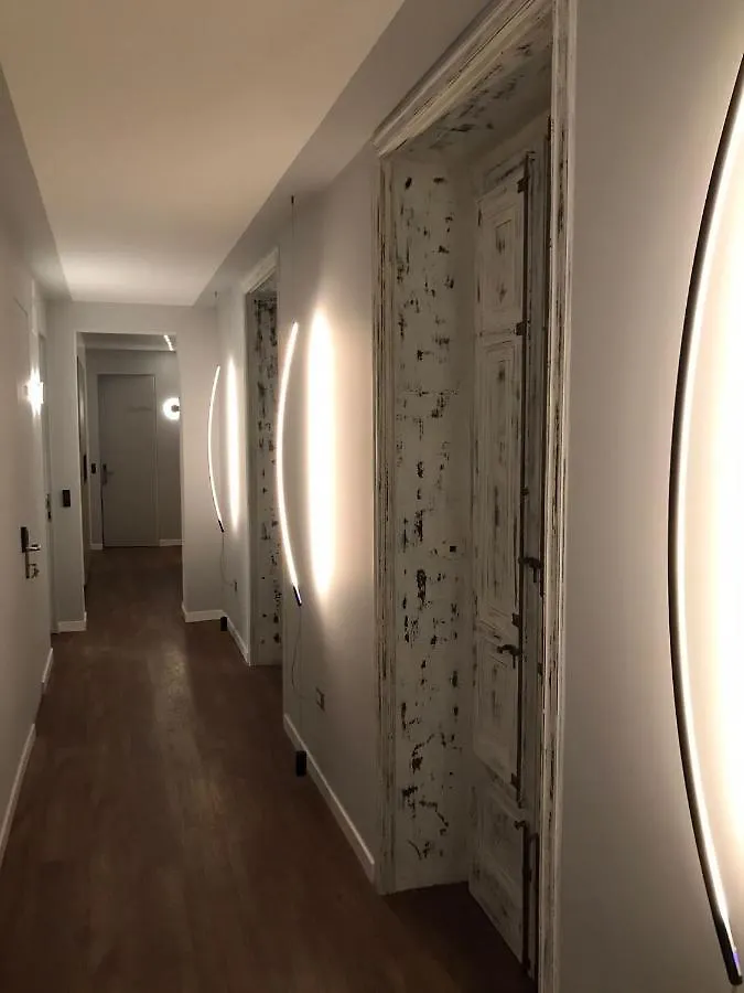 Belmoro - La Dimora Del Capo Bed & Breakfast Palermo 3*,  İtalya