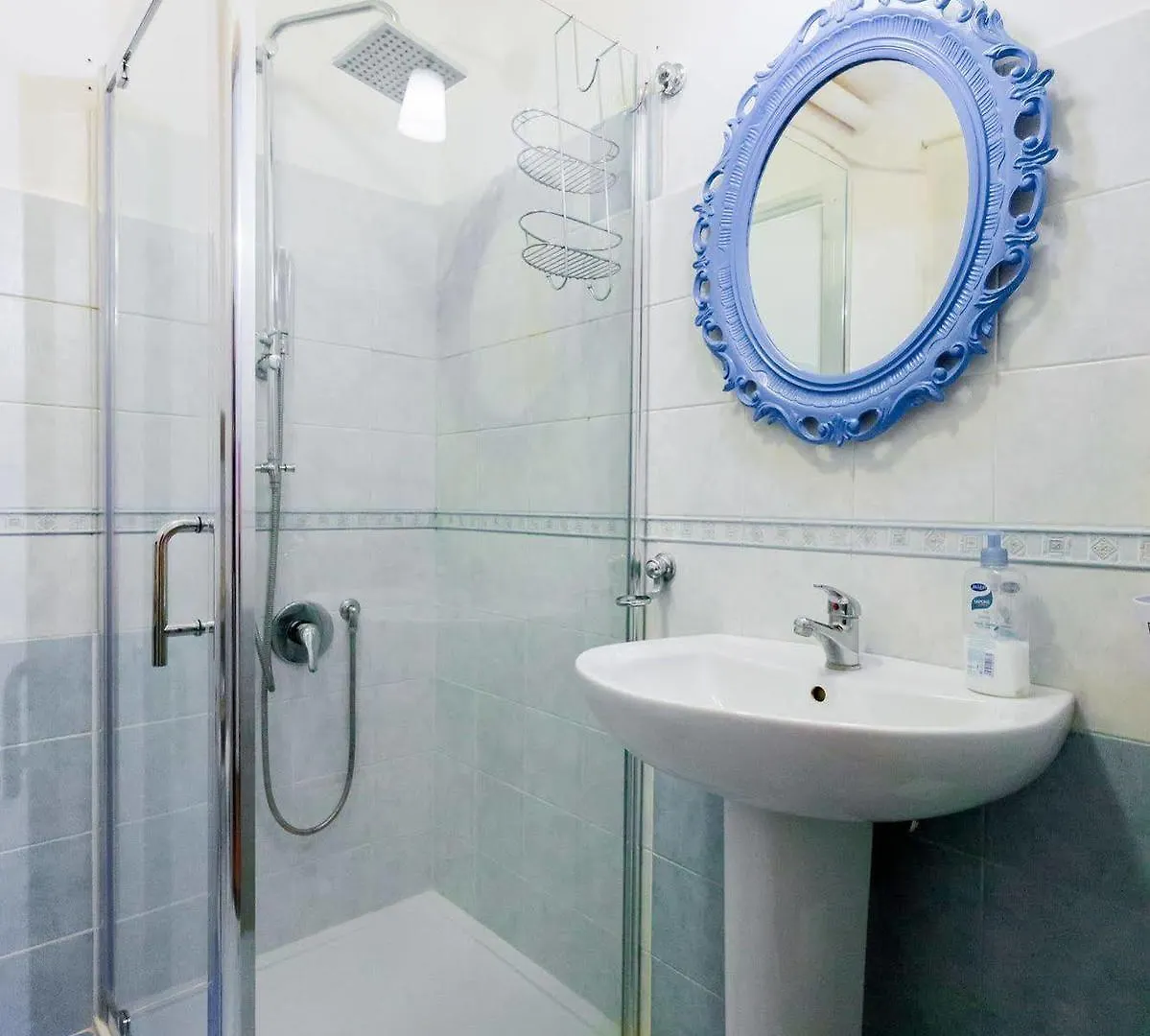 Belmoro - La Dimora Del Capo Bed & Breakfast Palermo 3*,  İtalya